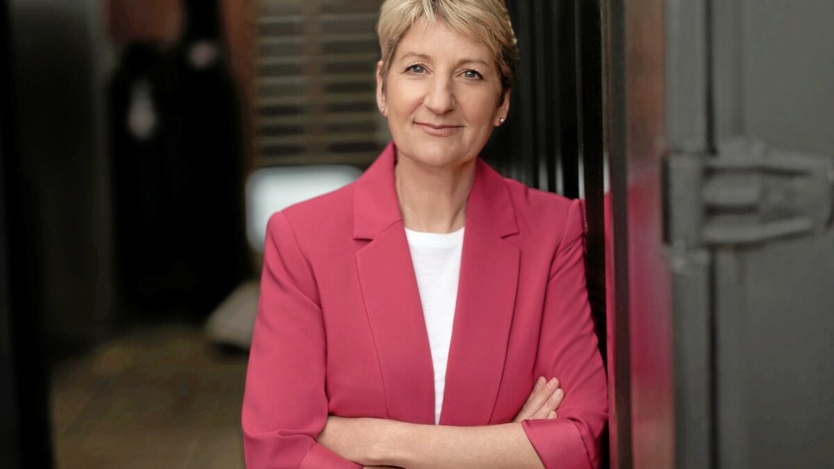 Anne Gellinek anne gellinek