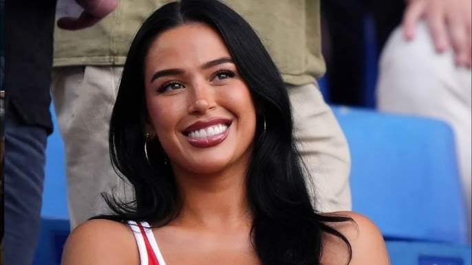 Ashlyn Castro Ashlyn Castro